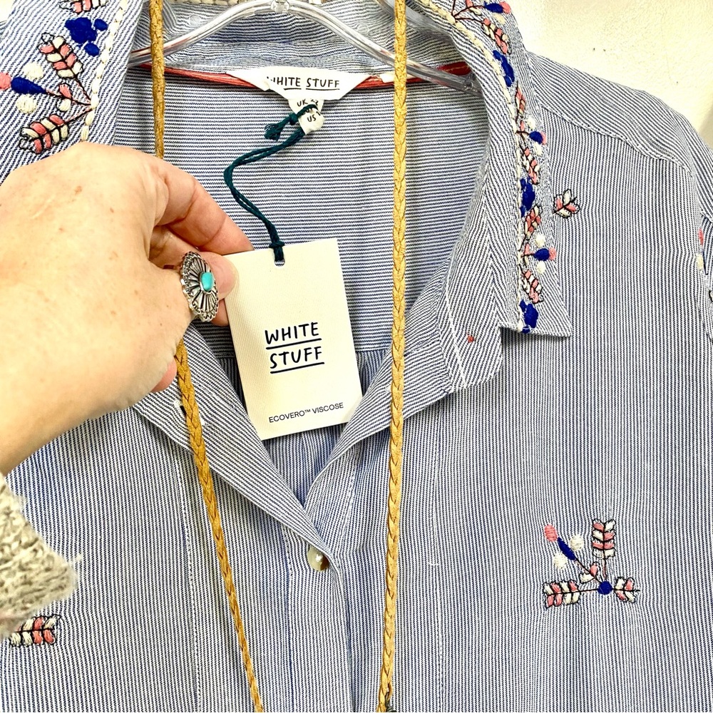SOLD⭐️Prairie farmhouse boho embroidered tunic blouse/cover up w peasant feel - Picture 5 of 16